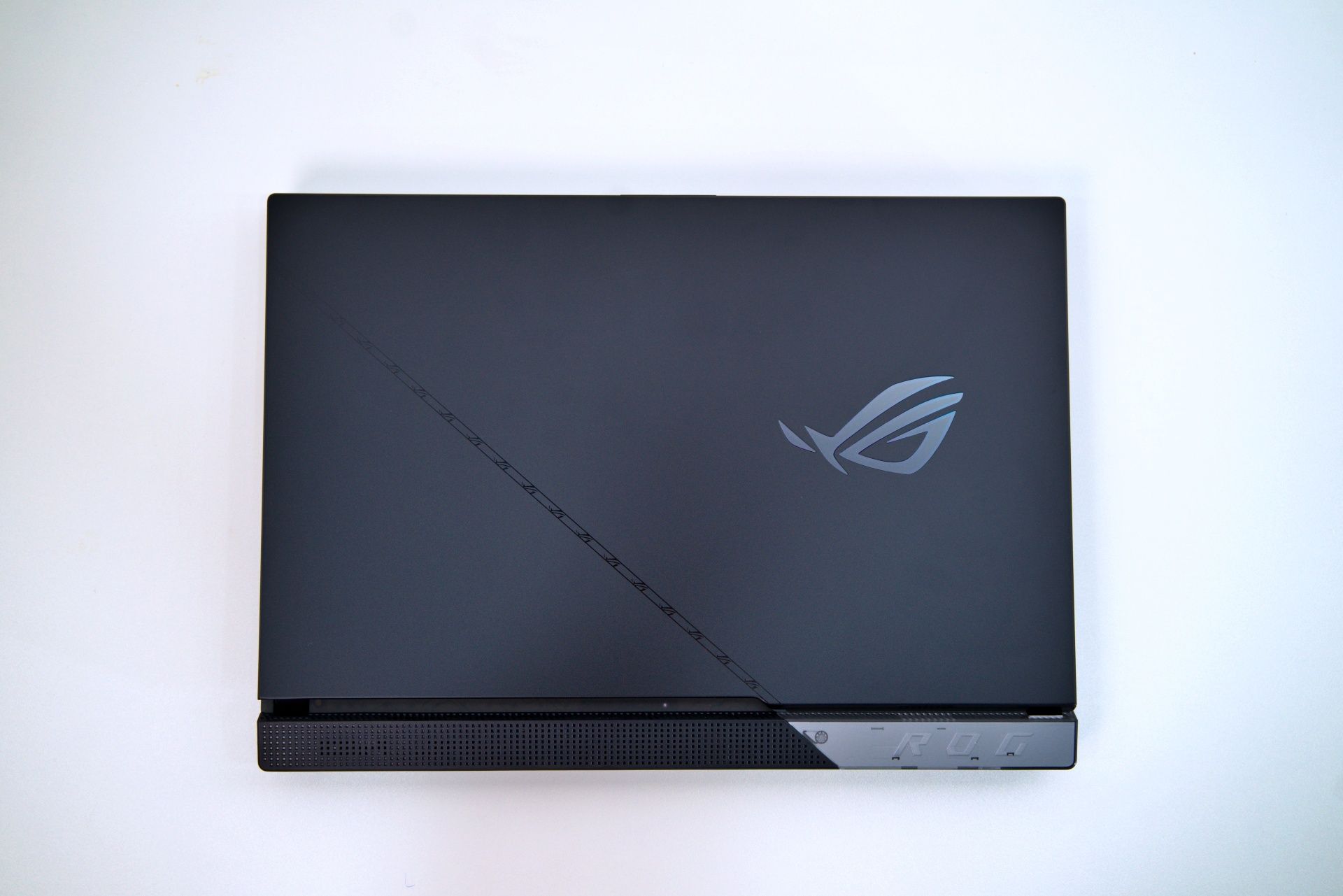 hieu-nang-Laptop-game-ASUS-ROG-Strix-SCAR-17